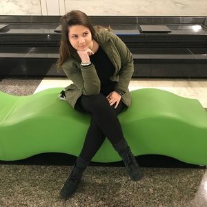 Meet your Posher, Camille